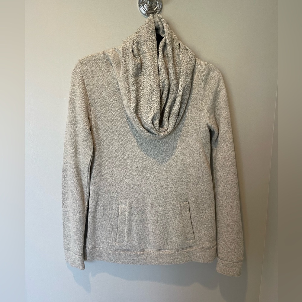 J Crew sweater/sweatshirt with front pocket, size XS